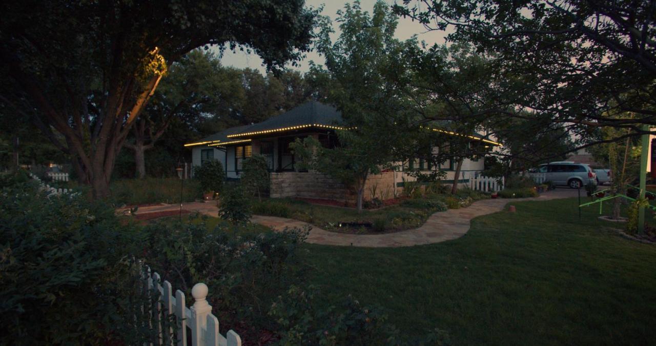 Granbury Gardens Bed And Breakfast 外观 照片