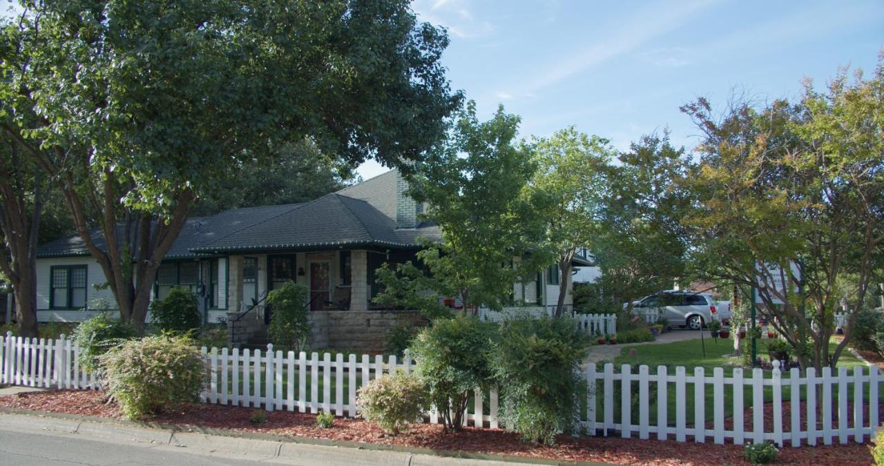 Granbury Gardens Bed And Breakfast 外观 照片
