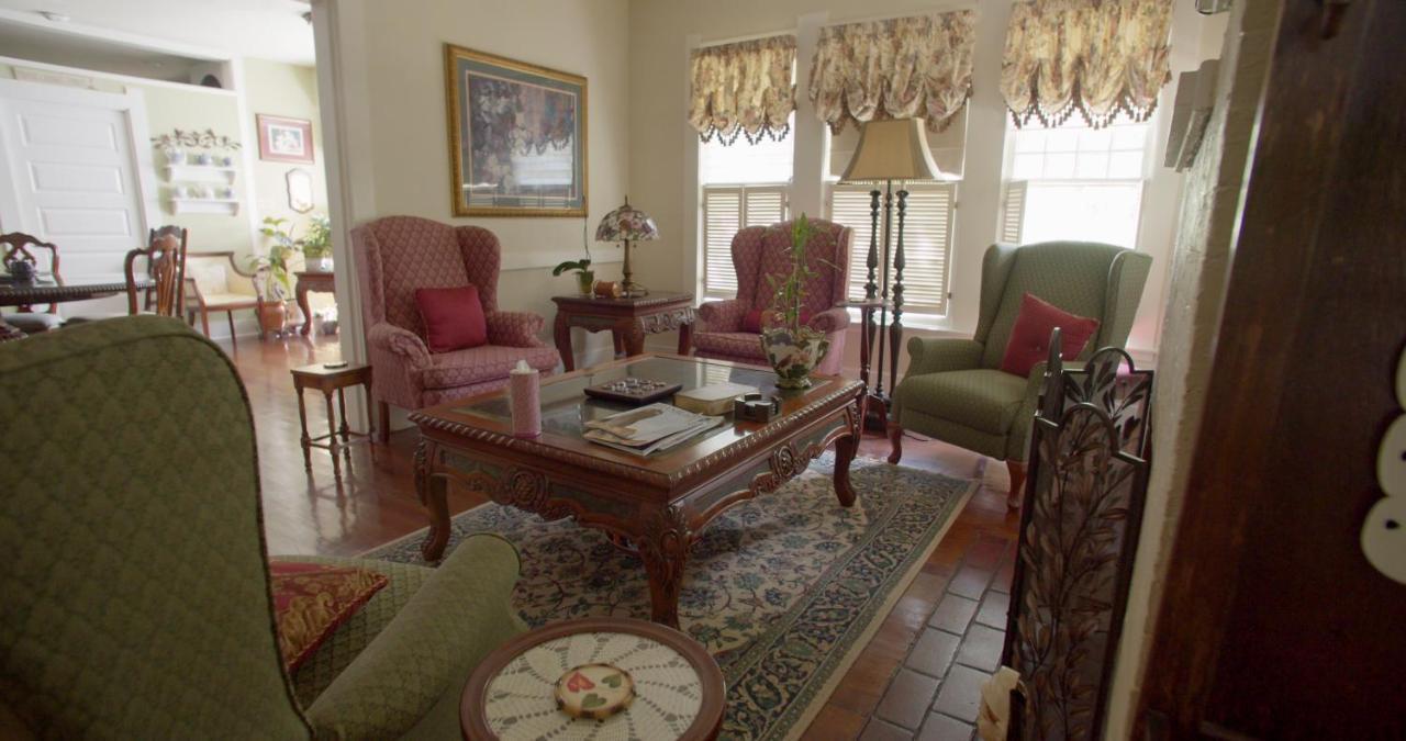 Granbury Gardens Bed And Breakfast 外观 照片