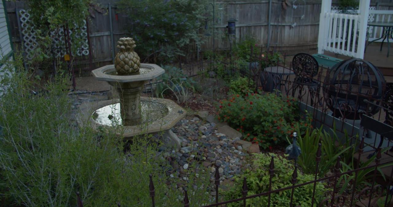 Granbury Gardens Bed And Breakfast 外观 照片
