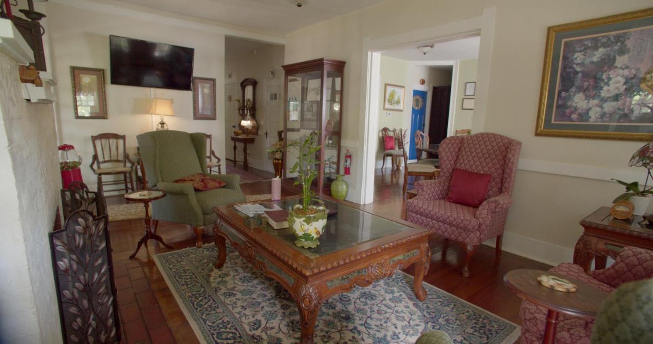 Granbury Gardens Bed And Breakfast 外观 照片