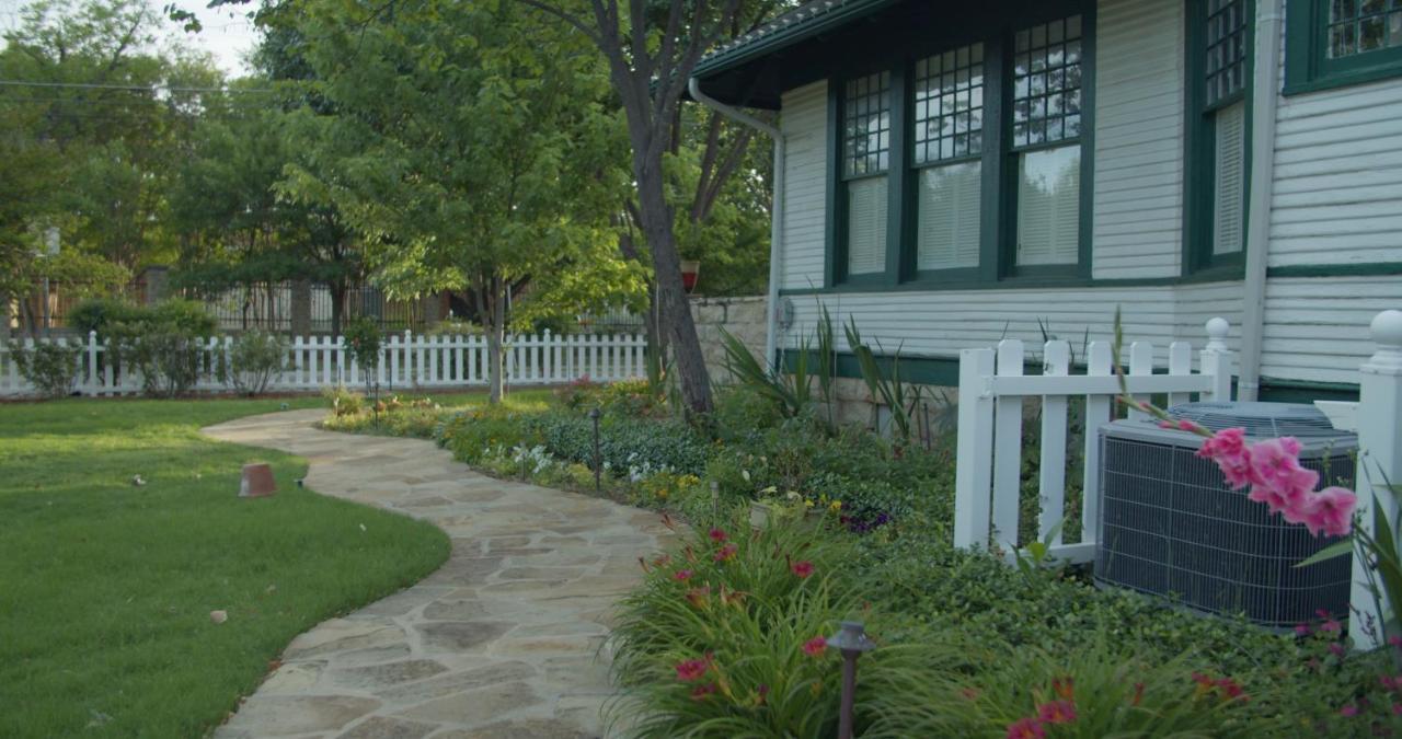Granbury Gardens Bed And Breakfast 外观 照片